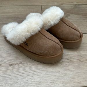 UGGS platform Disquette like new ! Size 6